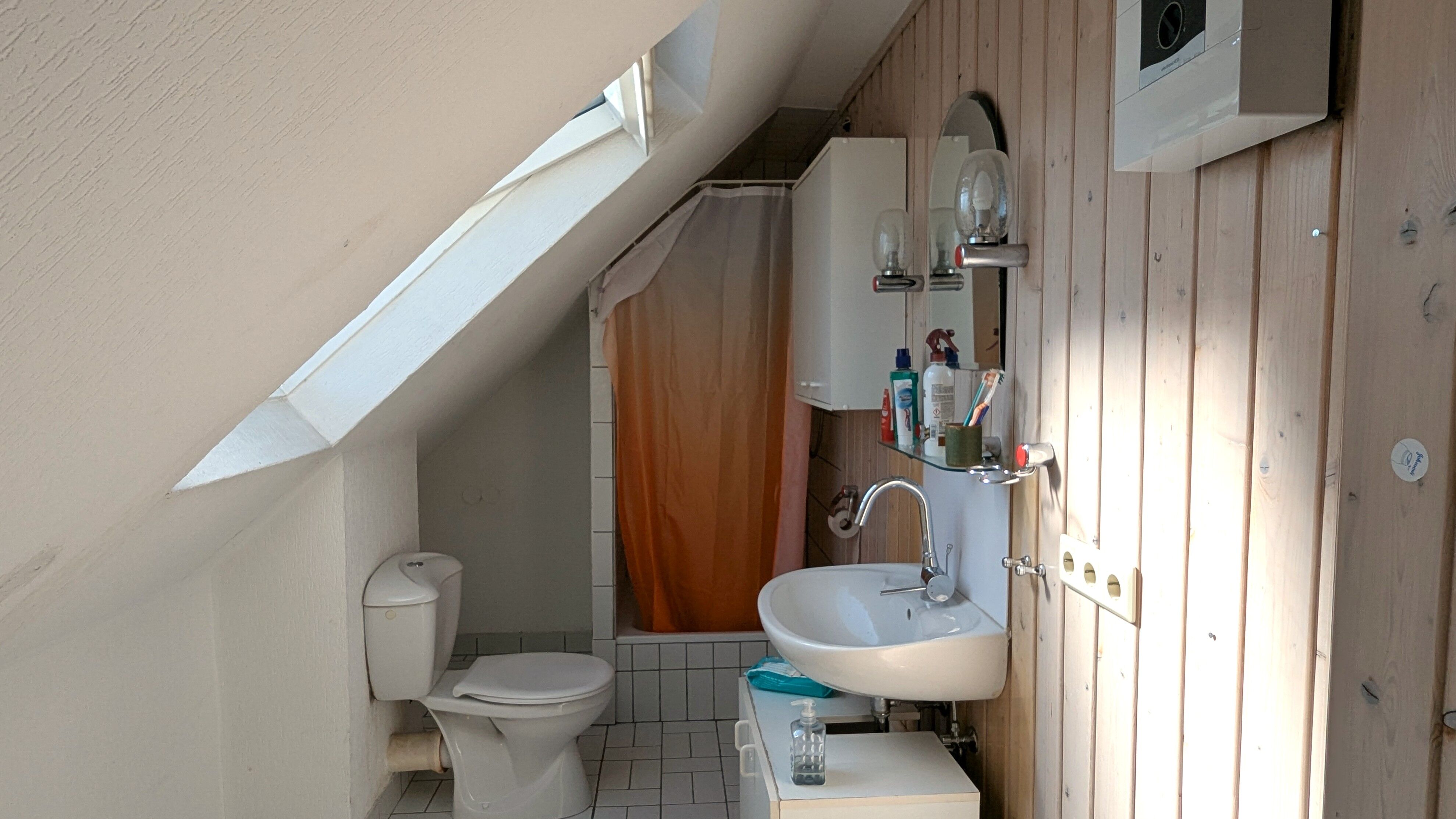 Badezimmer (DG Haus 1)