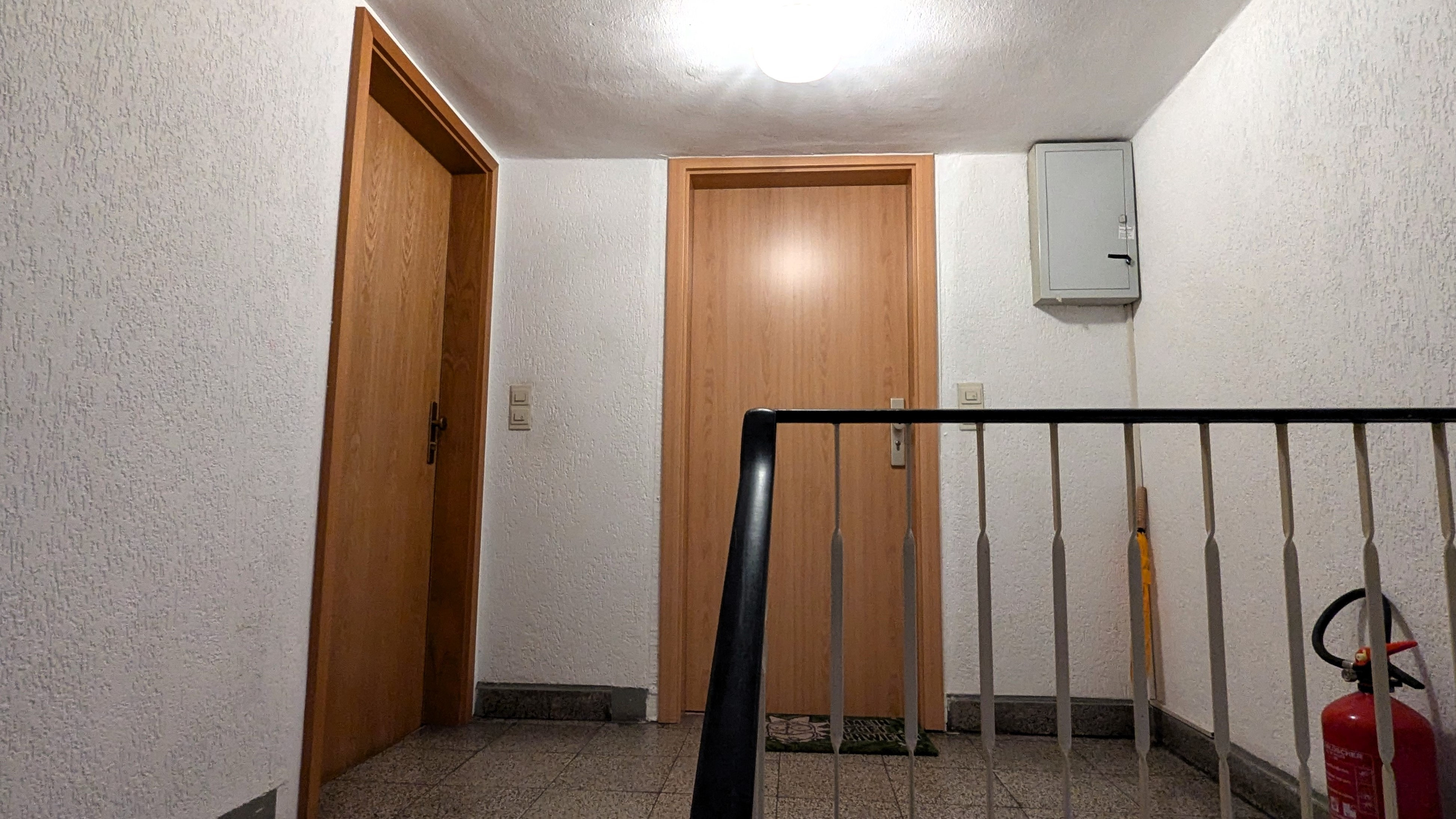 37 Wohnungseingänge Dachgeschoss
