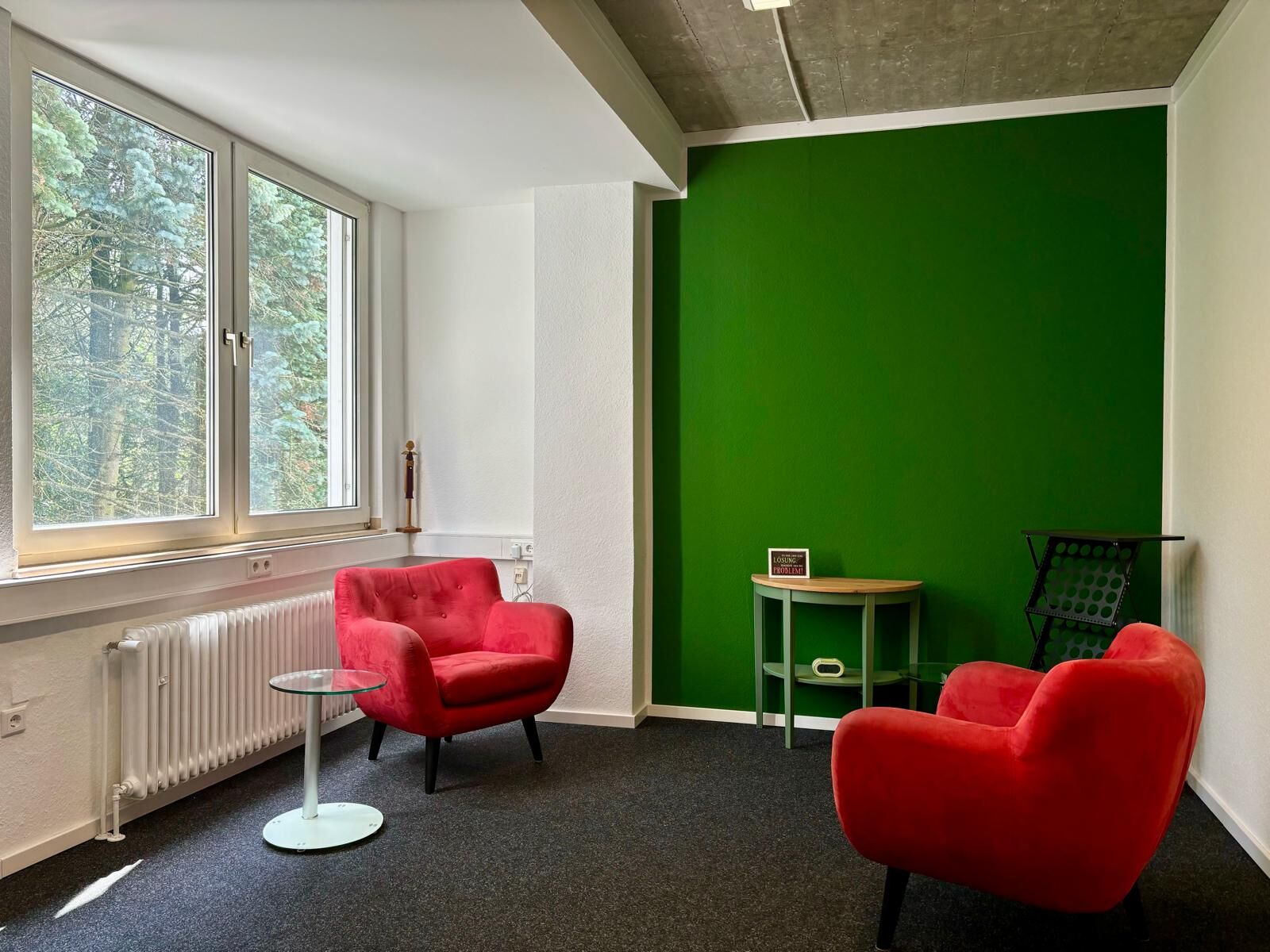 Kleines renoviertes Büro im attraktiven BürogebäudeKleines renoviertes Büro im attraktiven Bürogebäude