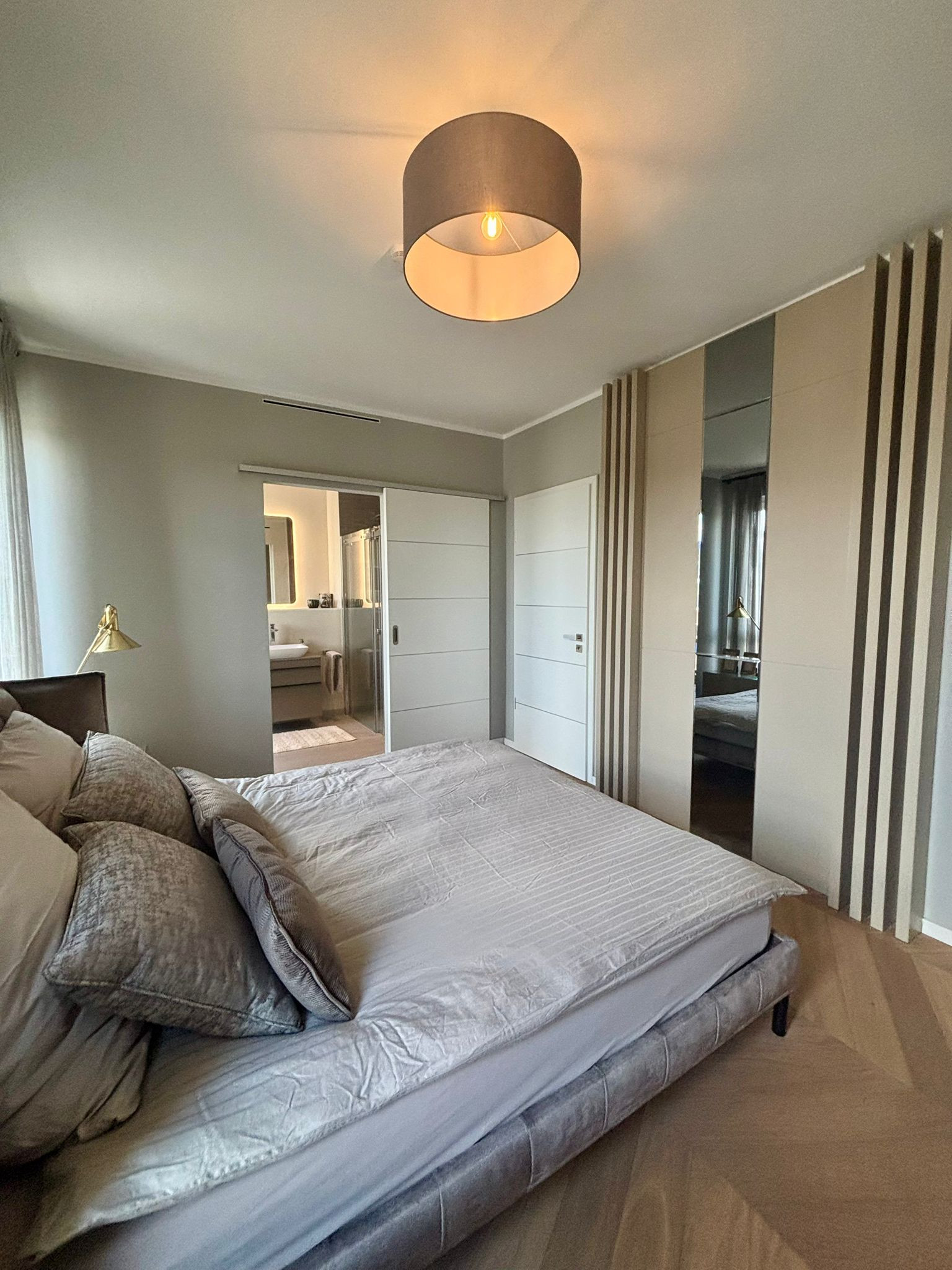Schlafzimmer mit Bad En Suite