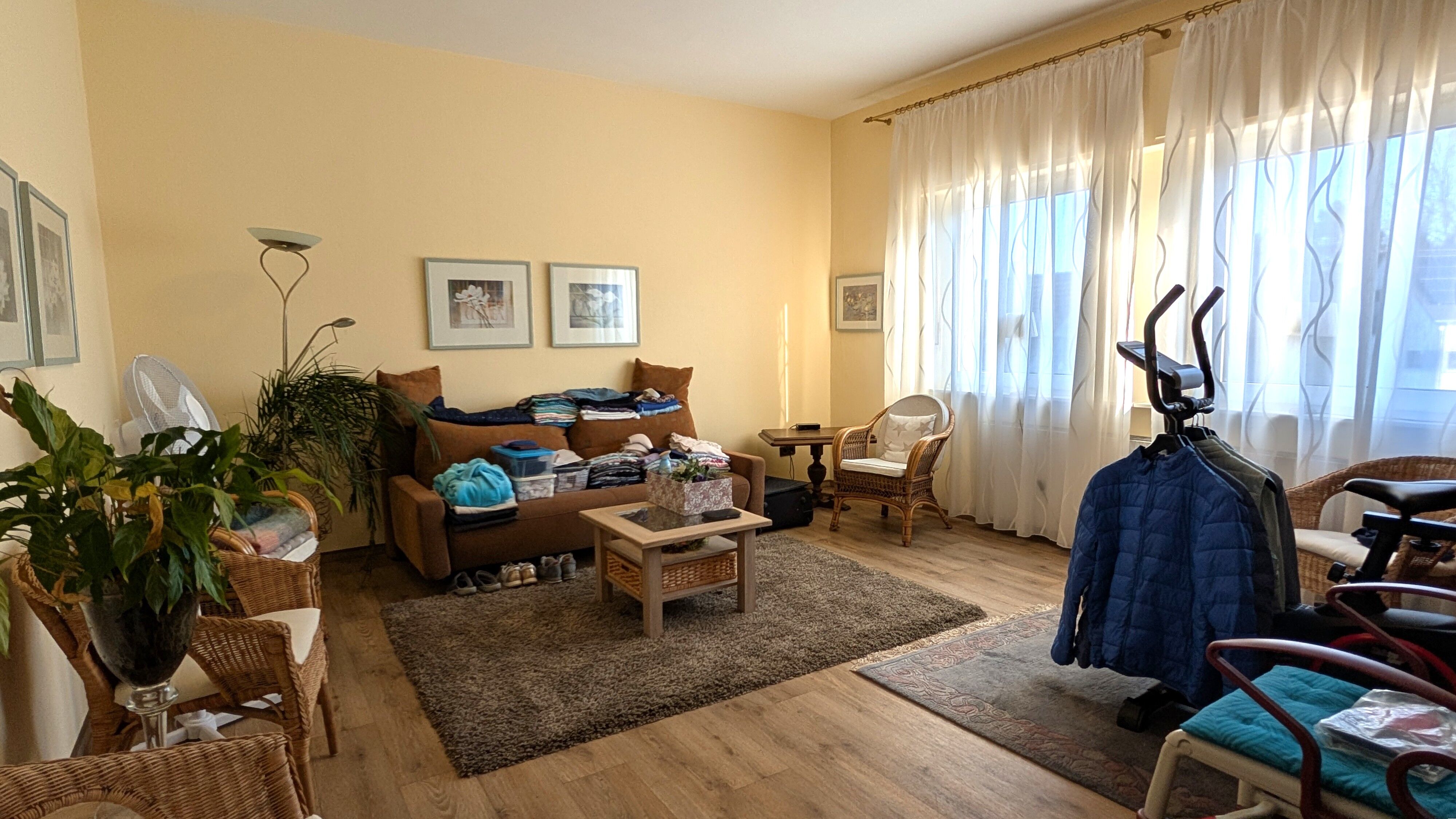 Wohn-/Arbeitszimmer Eigentümerwohnung OG